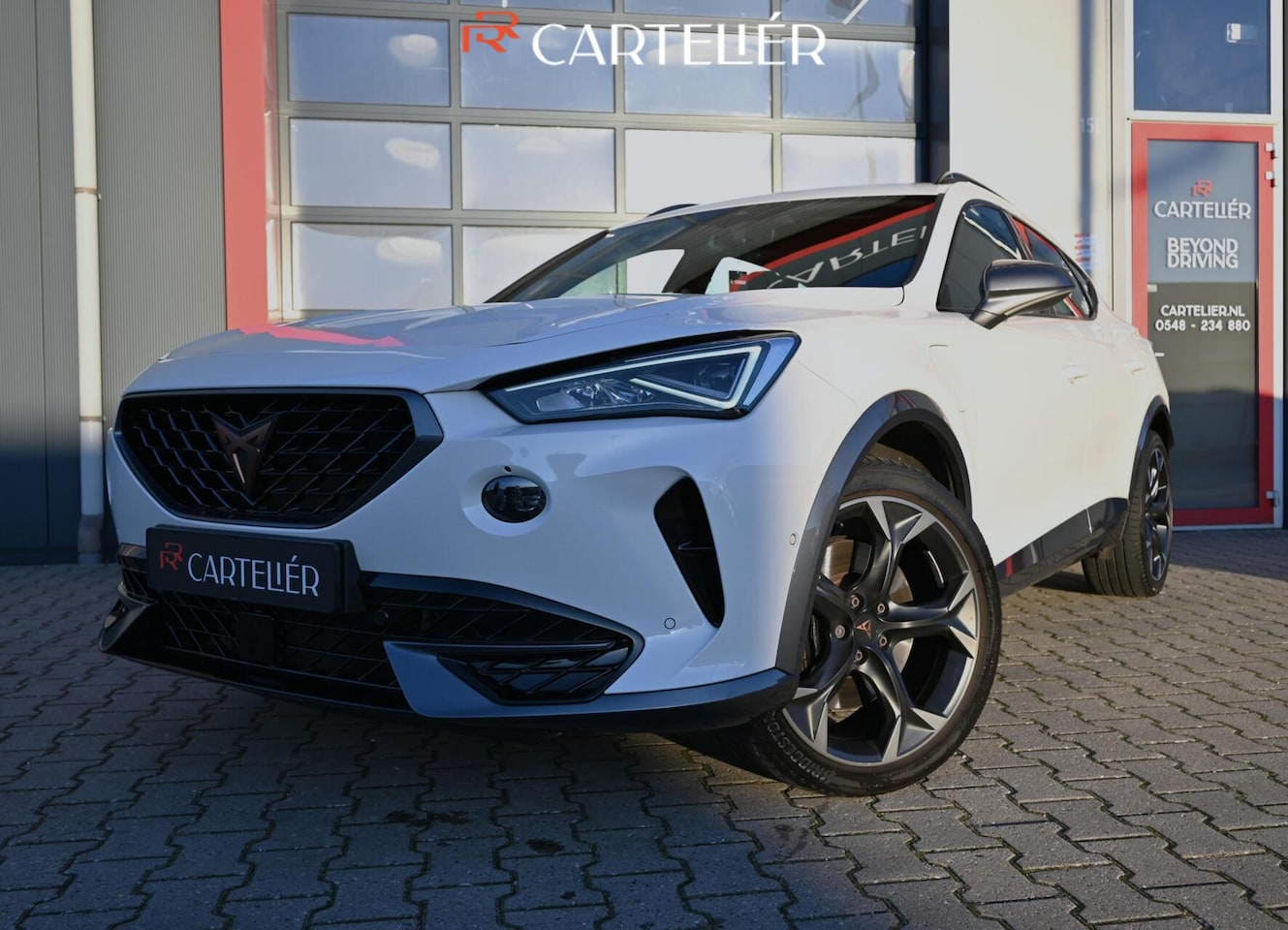 CUPRA Formentor - 1.4 e-Hybrid VZ 245 PK | Performance SOH 99% | Led | Stuurwielverwarming | Carplay | Nette - AutoWereld.nl