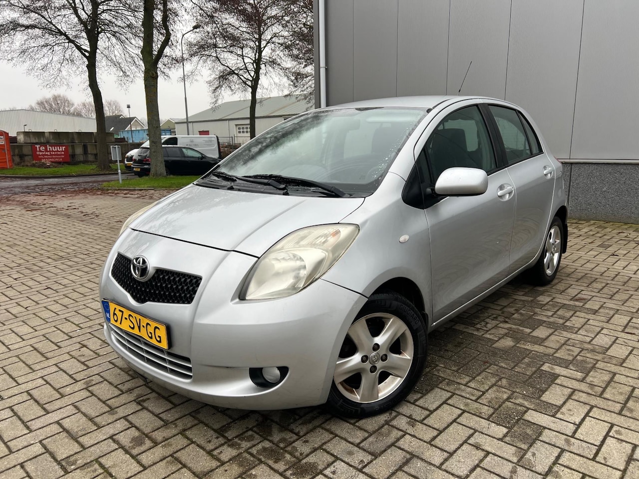 Toyota Yaris - 1.3 VVTi Luna MMT 73.739KM Automaat - AutoWereld.nl