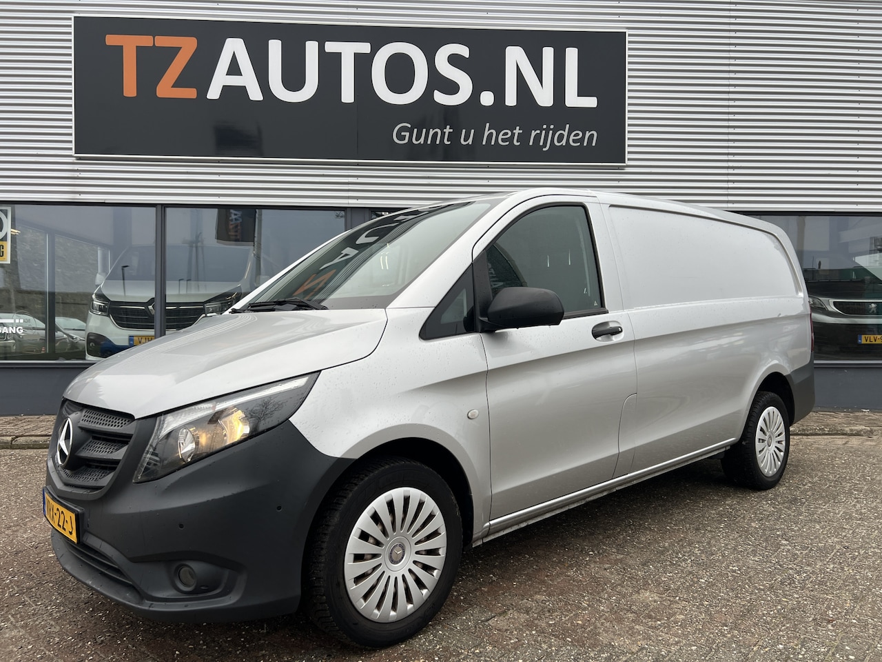 Mercedes-Benz Vito - 114 CDI Lang Ambition Luxery - AutoWereld.nl
