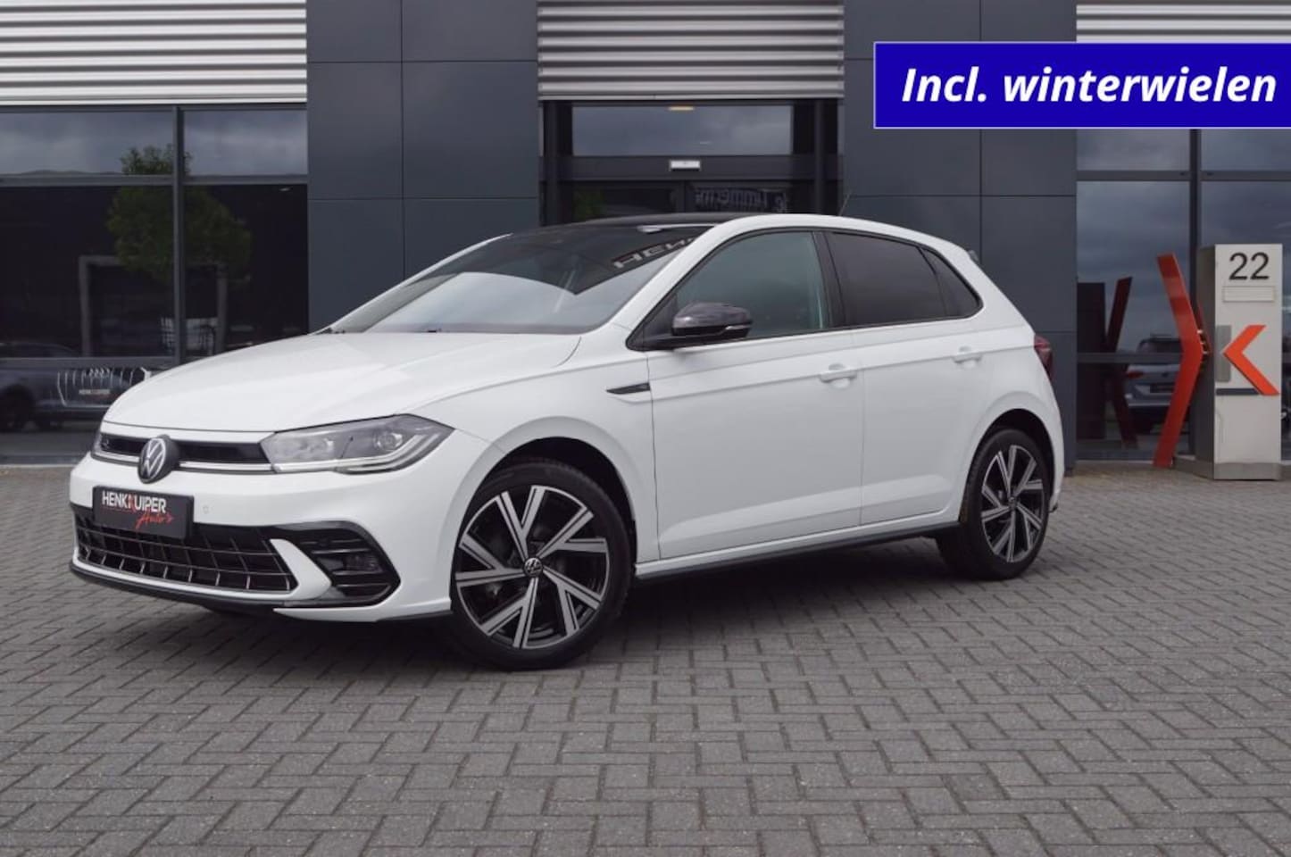 Volkswagen Polo - 1.0 TSI DSG R-Line /Navi / Virt. cockpit /IQ LED/17LM /Zwart dak - AutoWereld.nl