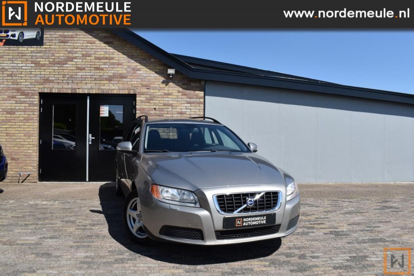 Volvo V70 - 2.0F Momentum 2.0F MOMENTUM, Leder, Cruise, AUT - AutoWereld.nl