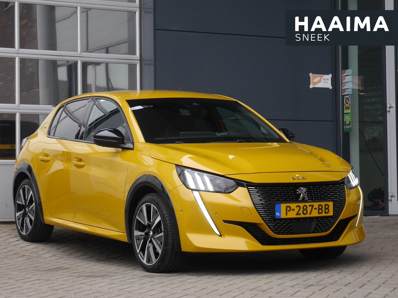 Peugeot 208 - 1.2 PureTech GT | Lage km.stand | Keyless start | Full led | 17 inch lichtmetalen velgen | - AutoWereld.nl