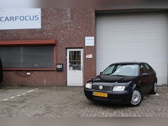 Volkswagen Bora - 1.6-16V Comfortline 2e eigenaar APK Airco NAP