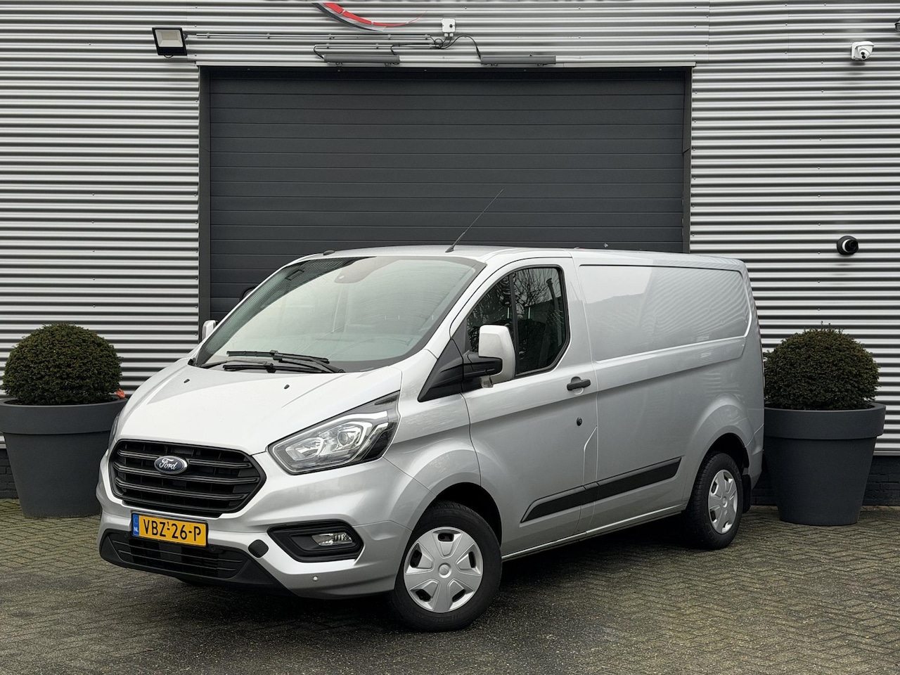 Ford Transit Custom - 280 2.0 TDCI L1H1 Trend | Trekhaak | Navigatie | DAB | Carplay | Parkeersensoren | - AutoWereld.nl