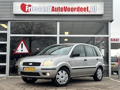 Ford Fusion - 1.4-16V Ghia Automaat / Hoge zit/167.610 KM /Trekhaak/ APK: 2-2027