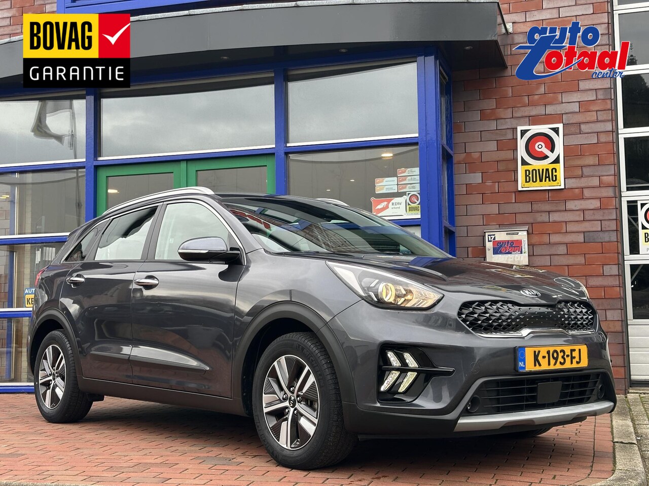 Kia Niro - 1.6 GDi Hybrid DynamicLine | Airco | Stoel verwarming | Dealer onderhouden - AutoWereld.nl