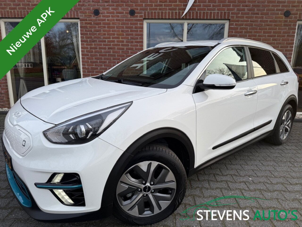 Kia e-Niro - Edition 64 kWh STOELVERWARMING / CAMERA / CARPLAY / ANDROID / DA - AutoWereld.nl