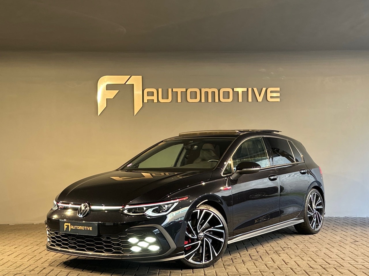Volkswagen Golf - 2.0 TSI GTI Pano|H/K|Keyless|IQ|Mistlampen - AutoWereld.nl