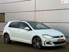 Volkswagen Golf - 1.4 TSI PHEV GTE 2e Eignr |DSG |Pano |LED |Stoelverw |Sfeer |Trekhaak |Navi |Nap |Boekjes