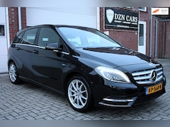 Mercedes-Benz B-klasse - 180 Ambition|6Bak|Xenon|Navi|Stoelverwarming|17 inch LM Velgen