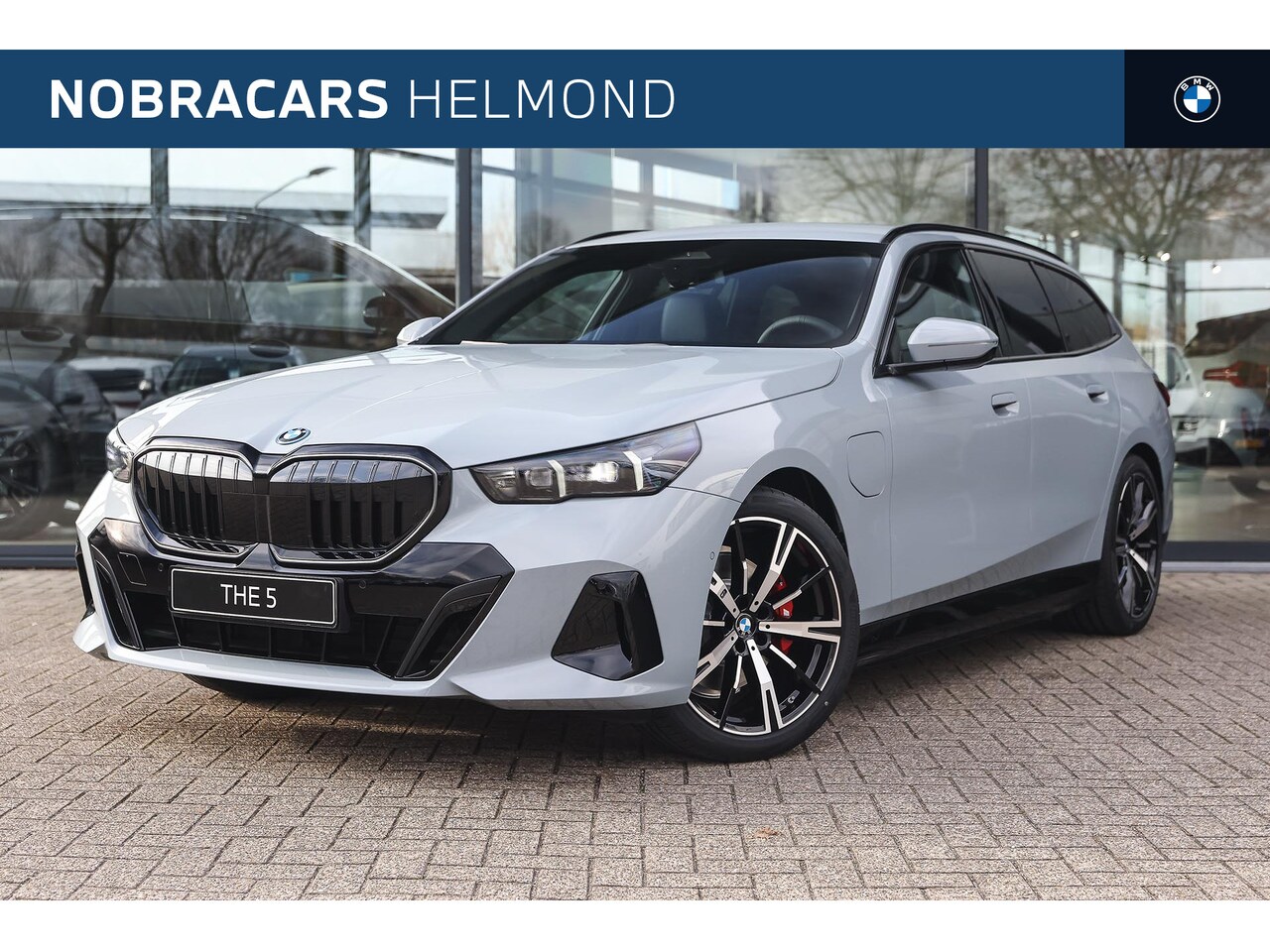 BMW 5-serie Touring - 530e M Sport Automaat / Trekhaak / Achteruitrijcamera / Adaptieve LED / M Sportonderstel / - AutoWereld.nl