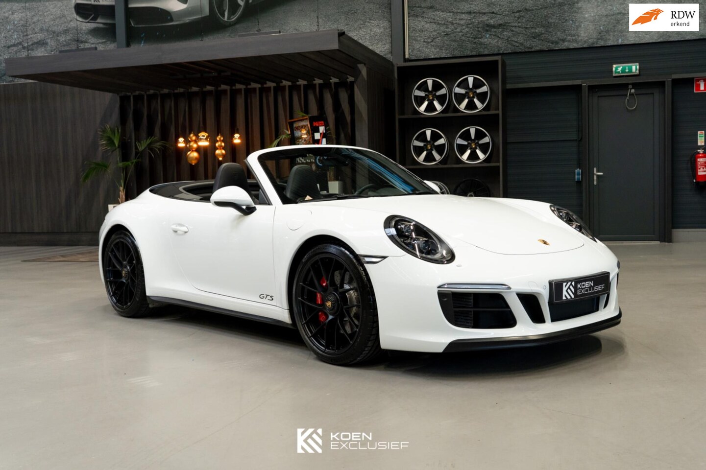 Porsche 911 Cabrio - 991 3.0 Carrera GTS (2017,NL) Achterassturing, GTS interieurpakket - AutoWereld.nl