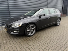 Volvo V60 - 2.4 D6 AWD Plug-In Hybrid Summum Navi Pdc
