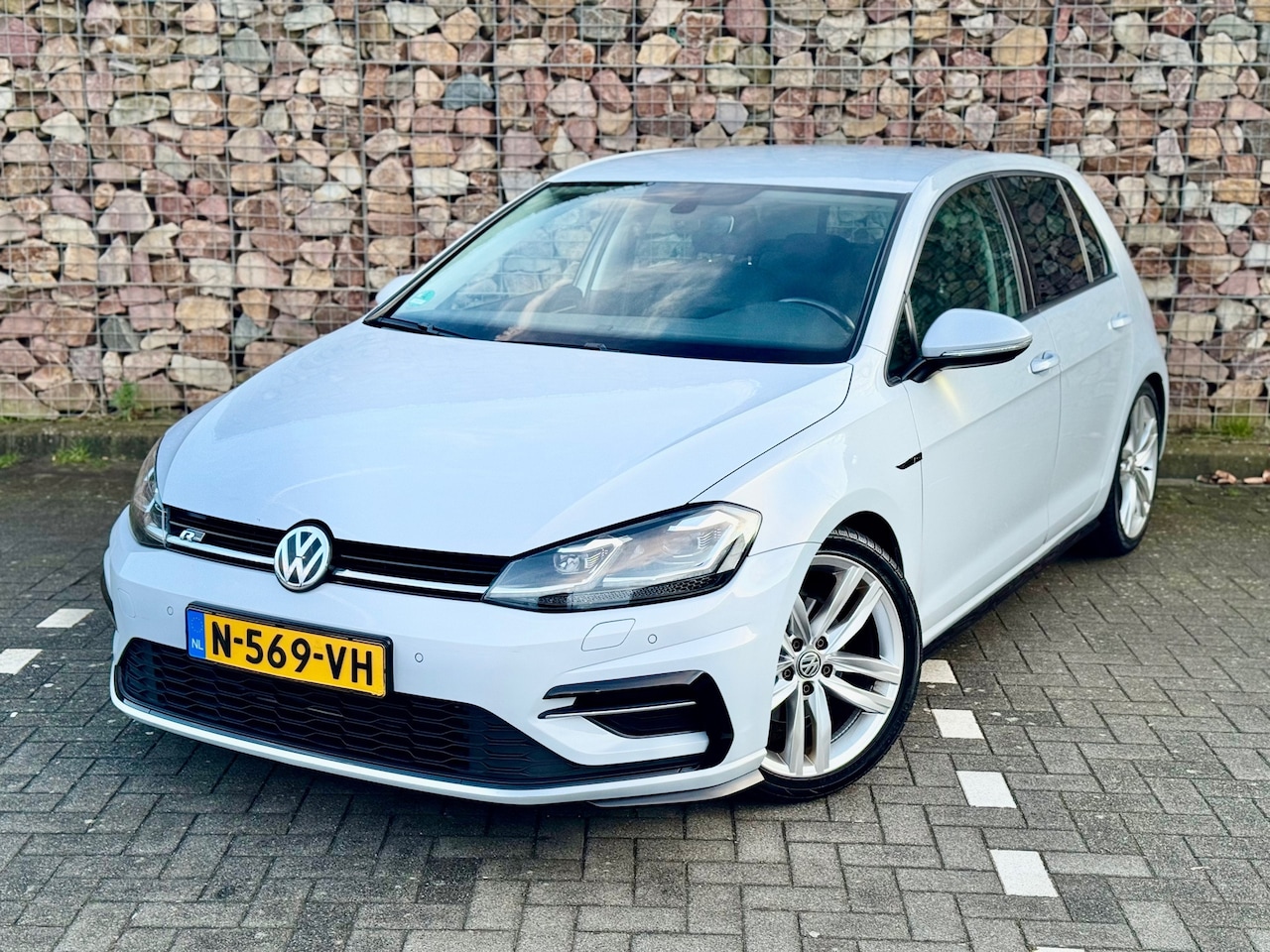 Volkswagen Golf - 1.5 TSI Highline Business R 1.5 TSI Highline Business R - AutoWereld.nl