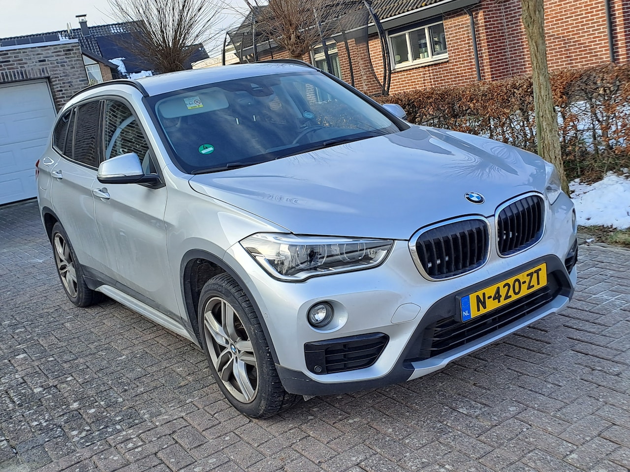 BMW X1 - 2.0i xDrive High Executive - AutoWereld.nl