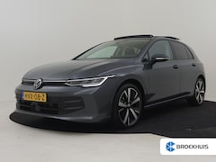 Volkswagen Golf - 1.5 eHybrid Life Edition 204PK | Panorama dak | Navigatie via App connect | Camera achter
