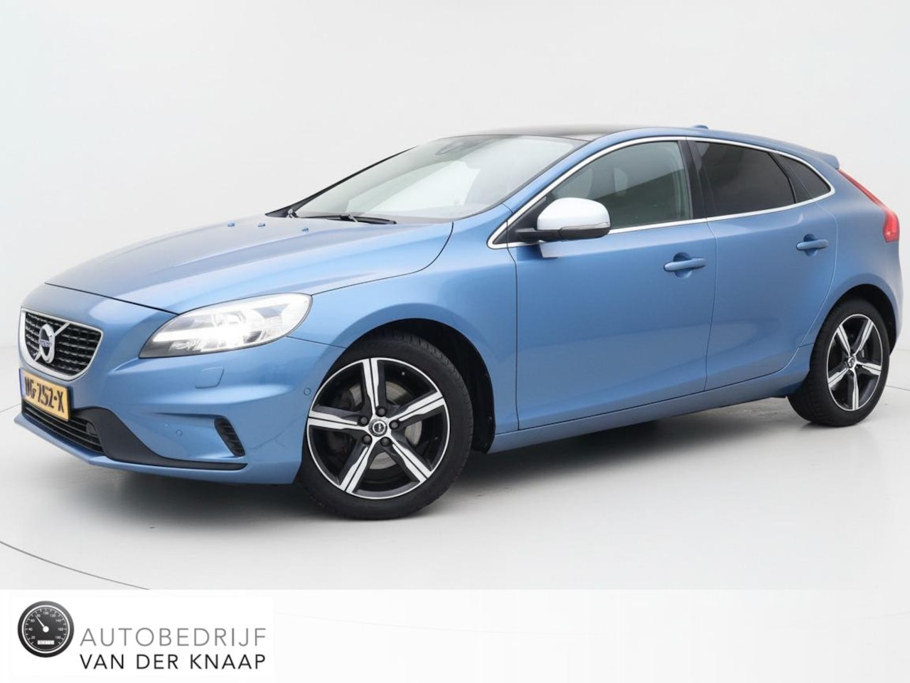 Volvo V40 - 2.0 T4 Business Sport R-design | Clima | Cruise | Multimedia/Navi | Leder | Stoelverwarmin - AutoWereld.nl