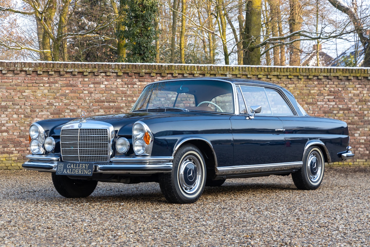 Mercedes-Benz 280 - SE 3.5 Coupe "Flachkühler" Reconditioned by a well-known MB specialist - It's a kind of ar - AutoWereld.nl