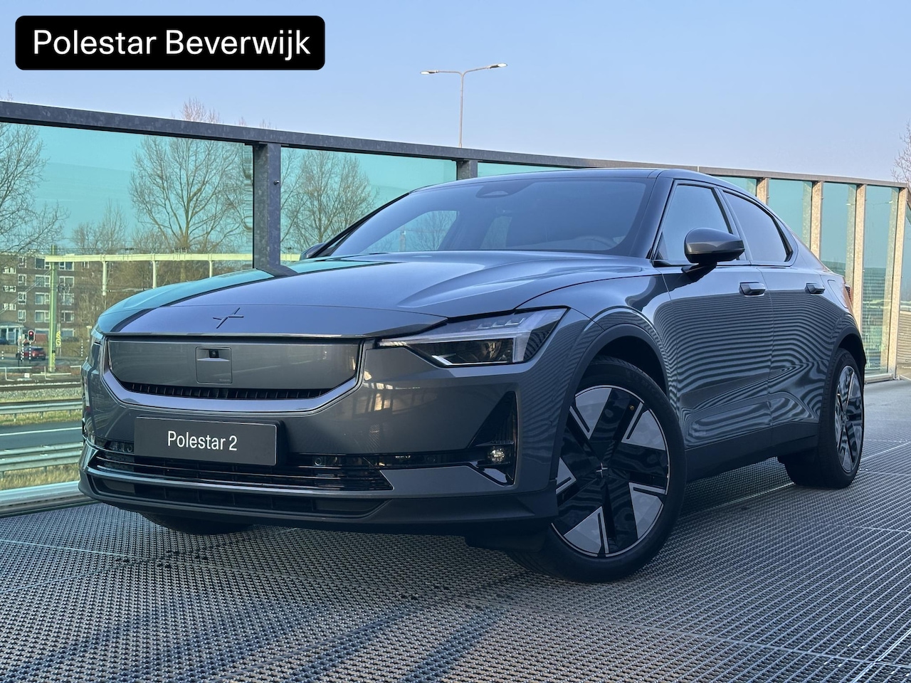 Polestar 2 - Long Range Single Motor Prime 82 kWh / Pano. dak / Elek. verstelbare stoelen / Voor+achter - AutoWereld.nl