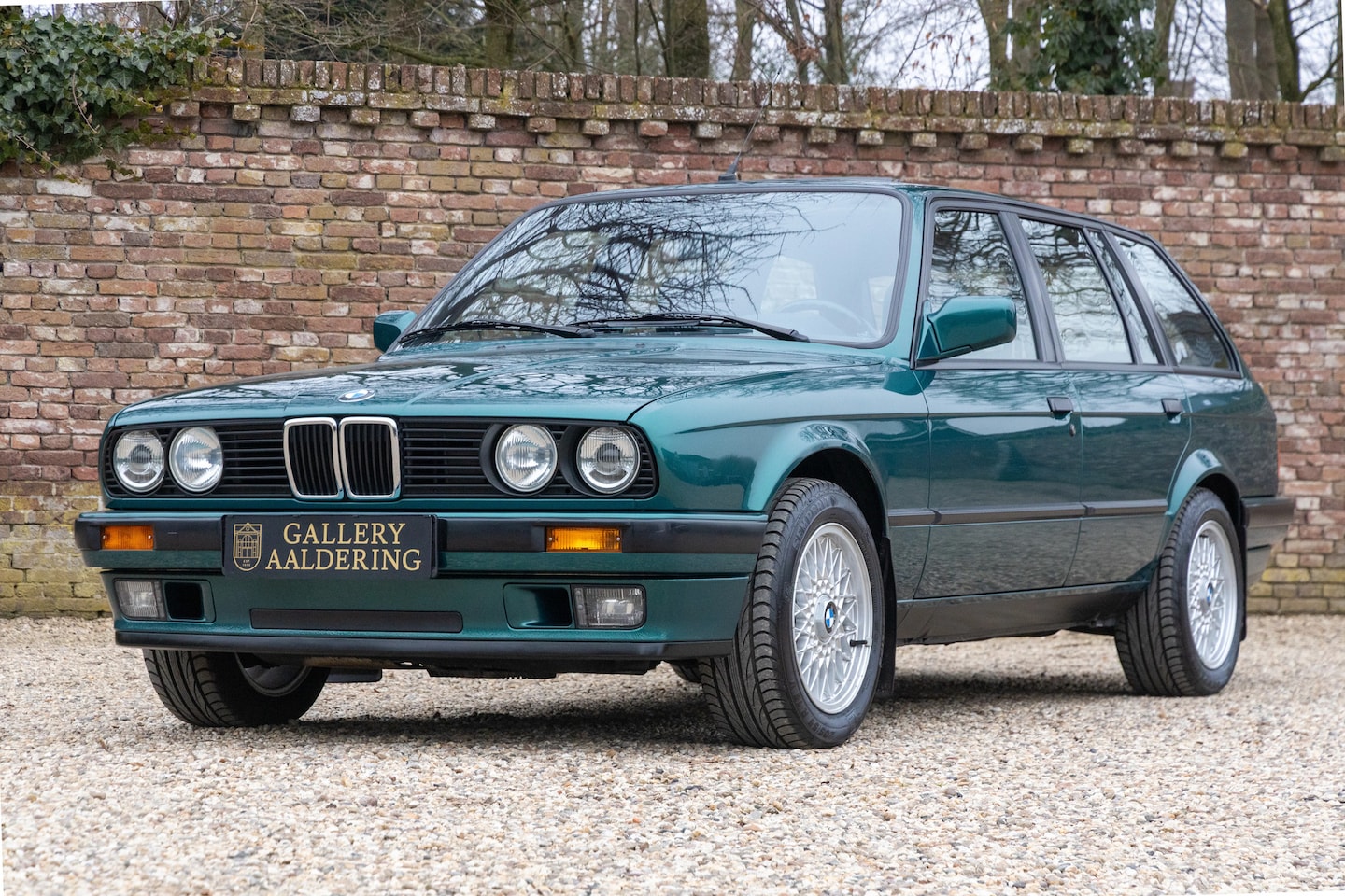 BMW 3-serie Touring - 316i "Design Edition" with 47.000 kms Last 3-Series E30 with a high level of personalizati - AutoWereld.nl
