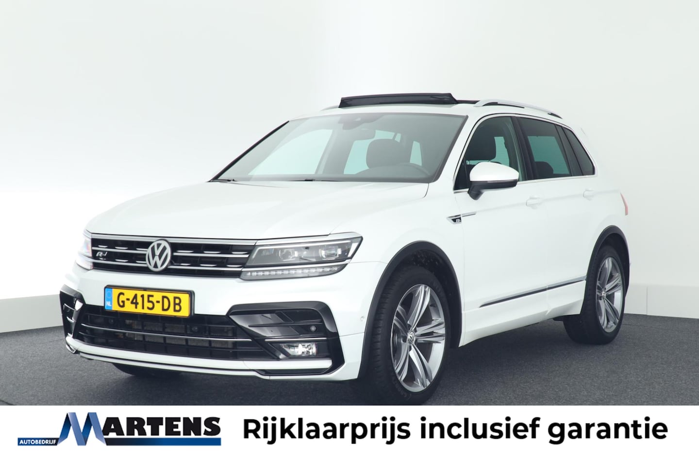 Volkswagen Tiguan - 1.5 TSI 150pk DSG ACT R-Line Highline Trekhaak Camera Stoelverwarming Virtual Cockpit Pano - AutoWereld.nl