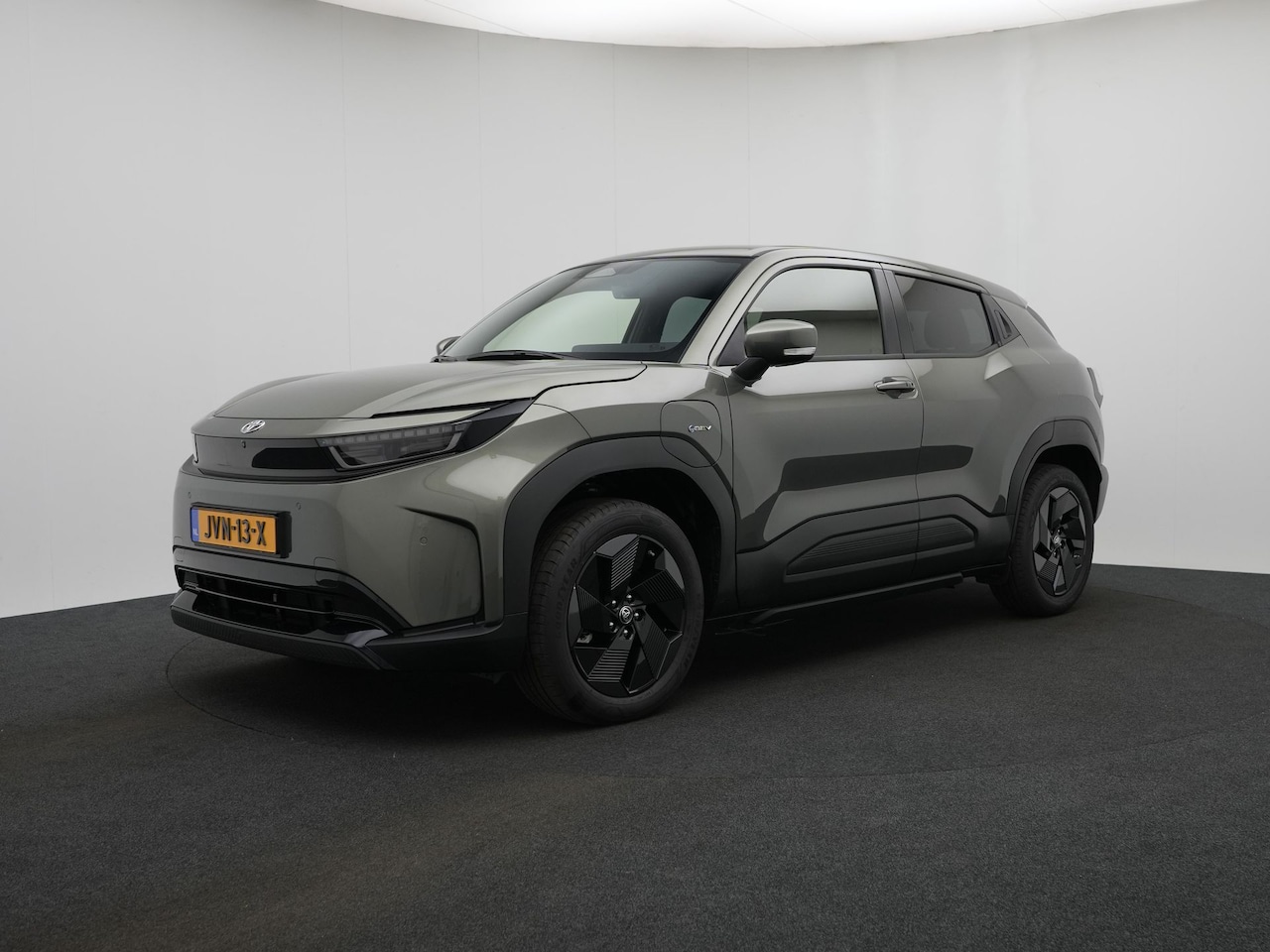 Toyota Urban Cruiser - Dynamic 61 kWh Dynamic 61 kWh - AutoWereld.nl