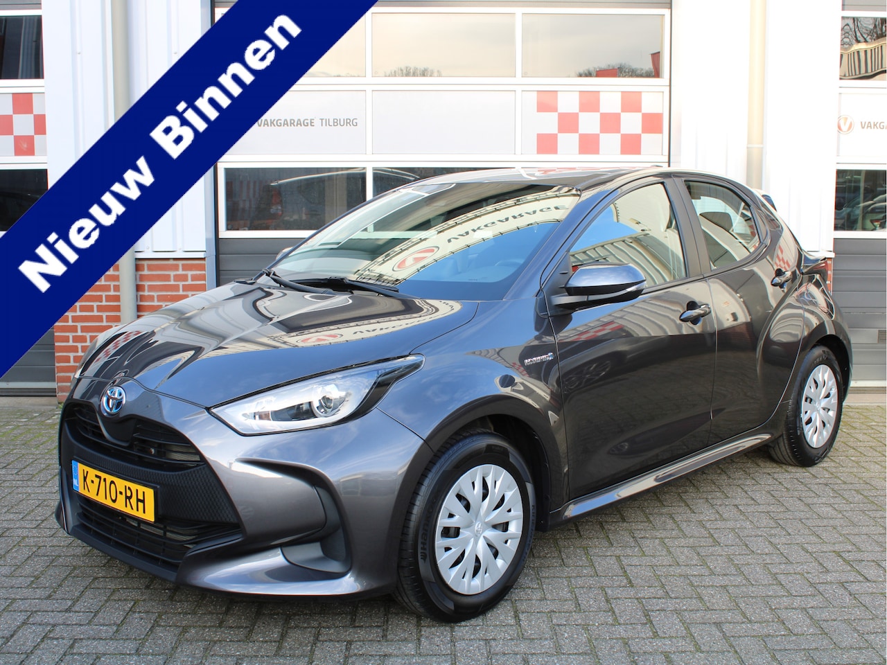 Toyota Yaris - 1.5 Hybrid Active 1e Eig/Dealer onderh./Climate/AdaptiveCruise/Camera/AppleCarplay - AutoWereld.nl