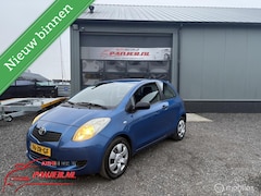 Toyota Yaris - 1.3 VVTi Sol "AIRCO+ELEC. RAMEN+TREKHAAK"