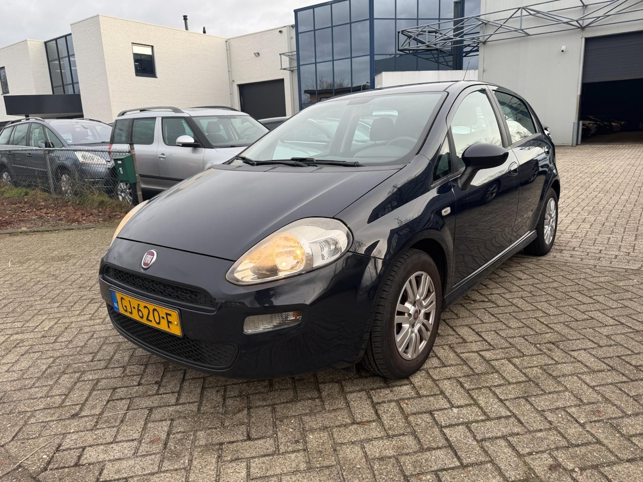Fiat Punto Evo - 1.3 M-Jet Lounge Bj 2015 - AutoWereld.nl