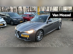 Alfa Romeo Giulia - 2.0T Super | Trekhaak | Memory stoelen | PDC |