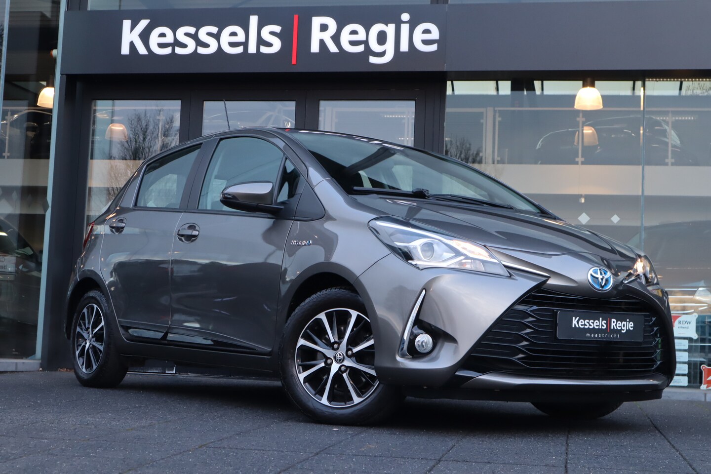 Toyota Yaris - 1.5 Hybrid Dynamic Navi Camera Cruise control - AutoWereld.nl