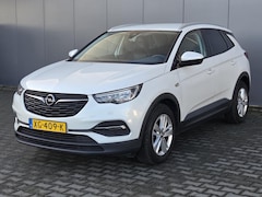 Opel Grandland X - 1.2 Turbo Business +