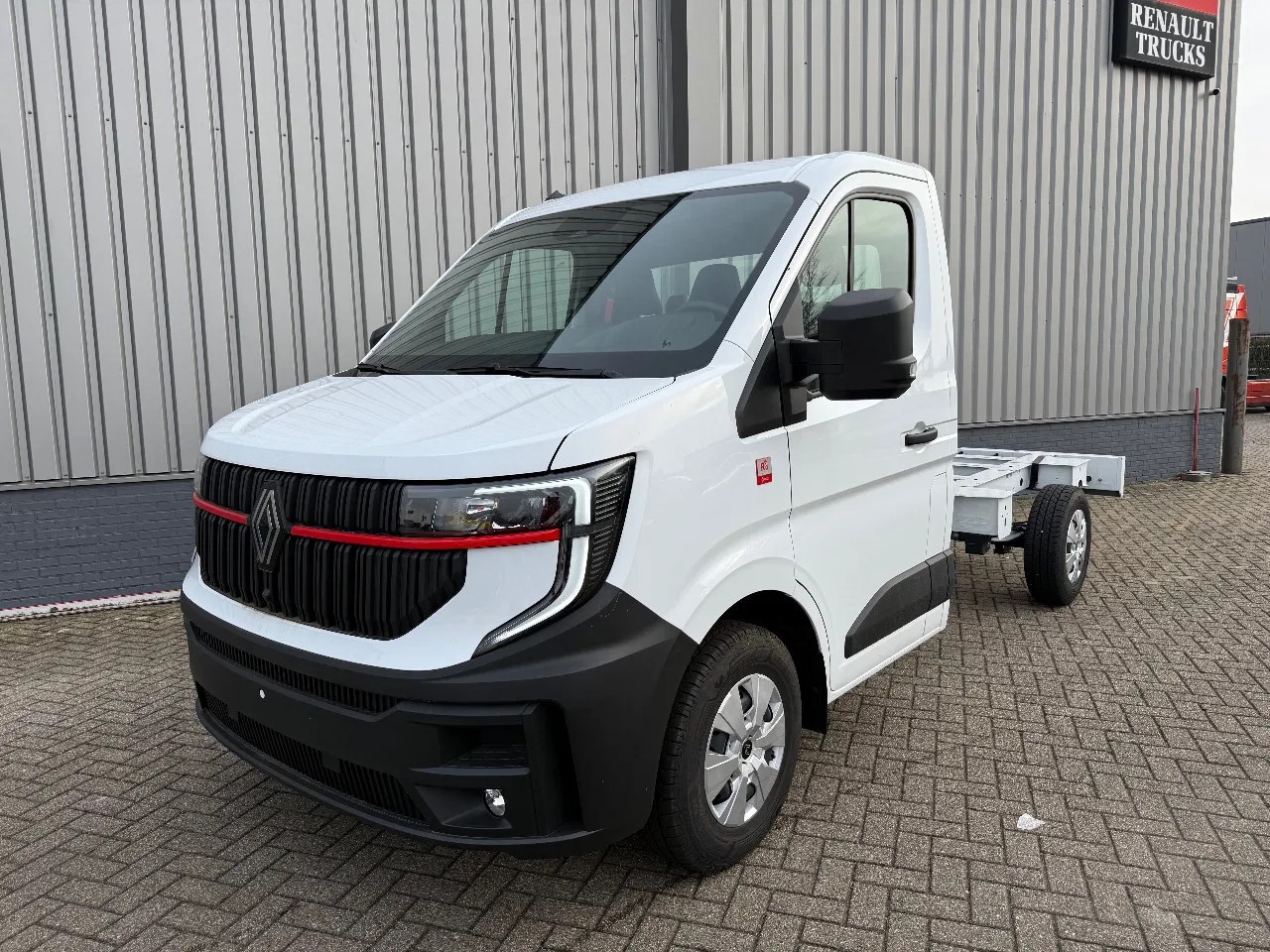 Renault Master - RED CCAB L2H1 3,5T (CHASSIS CABINE) BPM VRIJ - AutoWereld.nl