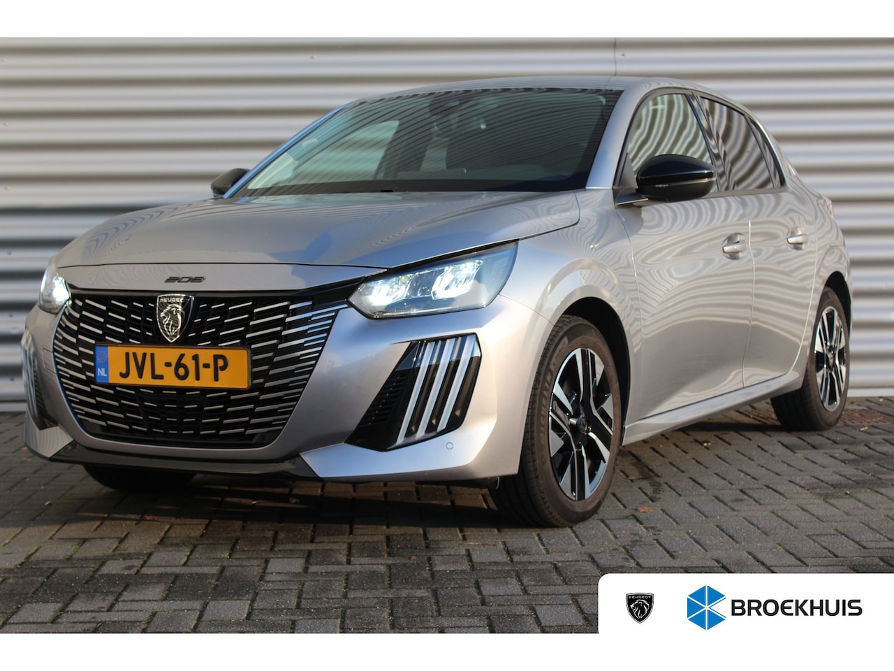 Peugeot 208 - 1.2 PURETECH 100PK ALLURE / NAVI / LEDER / CLIMA / PDC / 16" LMV / CAMERA / WINTERPAKKET / - AutoWereld.nl