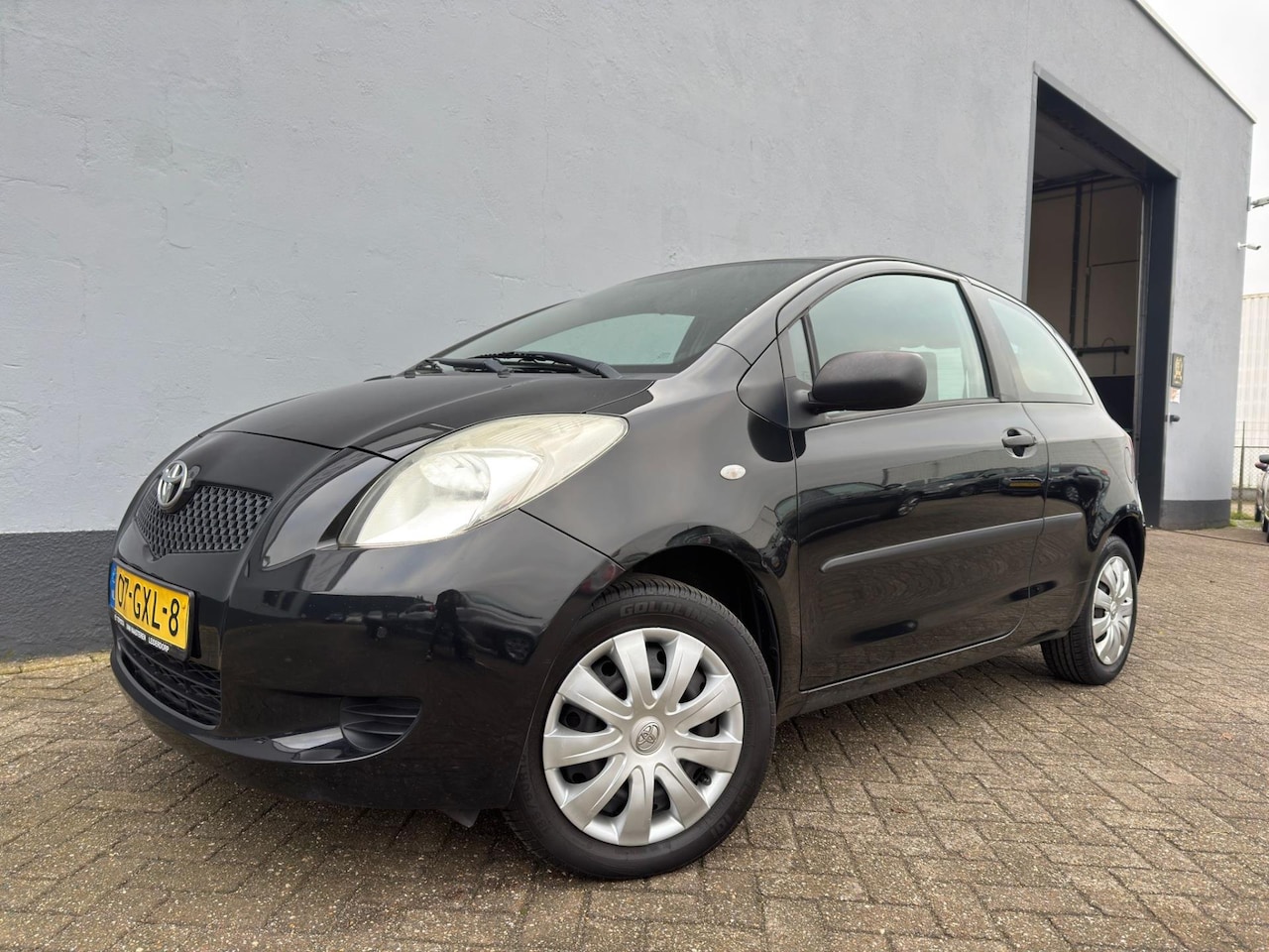 Toyota Yaris - 1.0 VVTi - Airco - Trekhaak - AutoWereld.nl