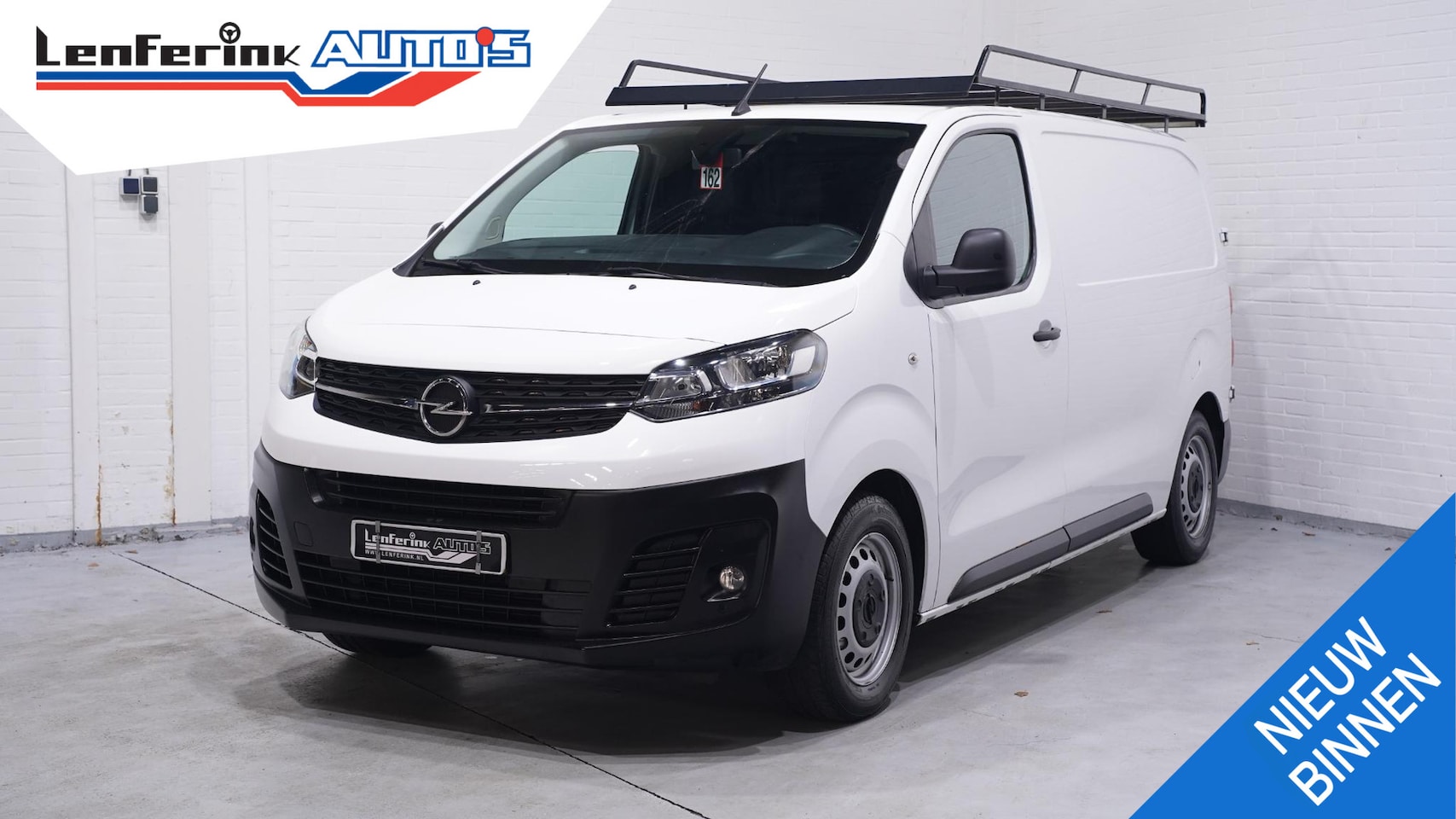 Opel Vivaro - 1.5 CDTI L2H1 Edition Navi, Camera, Imperiaal Trekhaak, Deursloten, Airco, NAP, 3-Zits - AutoWereld.nl