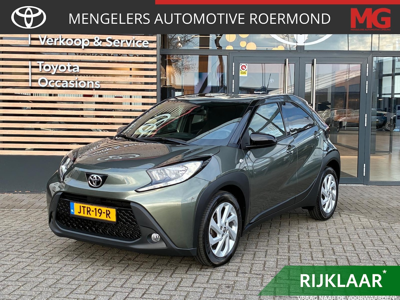 Toyota Aygo X - 1.0 VVT-i MT Play | Stoelverwarming | Achteruitrijcamera | - AutoWereld.nl