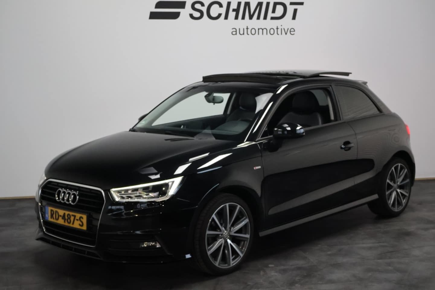Audi A1 - 1.0 TFSI Adrenalin S Line | Panoramadak | Alcantara | Xenon - AutoWereld.nl