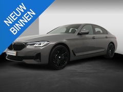 BMW 5-serie - 520e Business Edition Plus | Stoel-stuur verwarming | Panoramadak | Laserlicht | Head-Up |