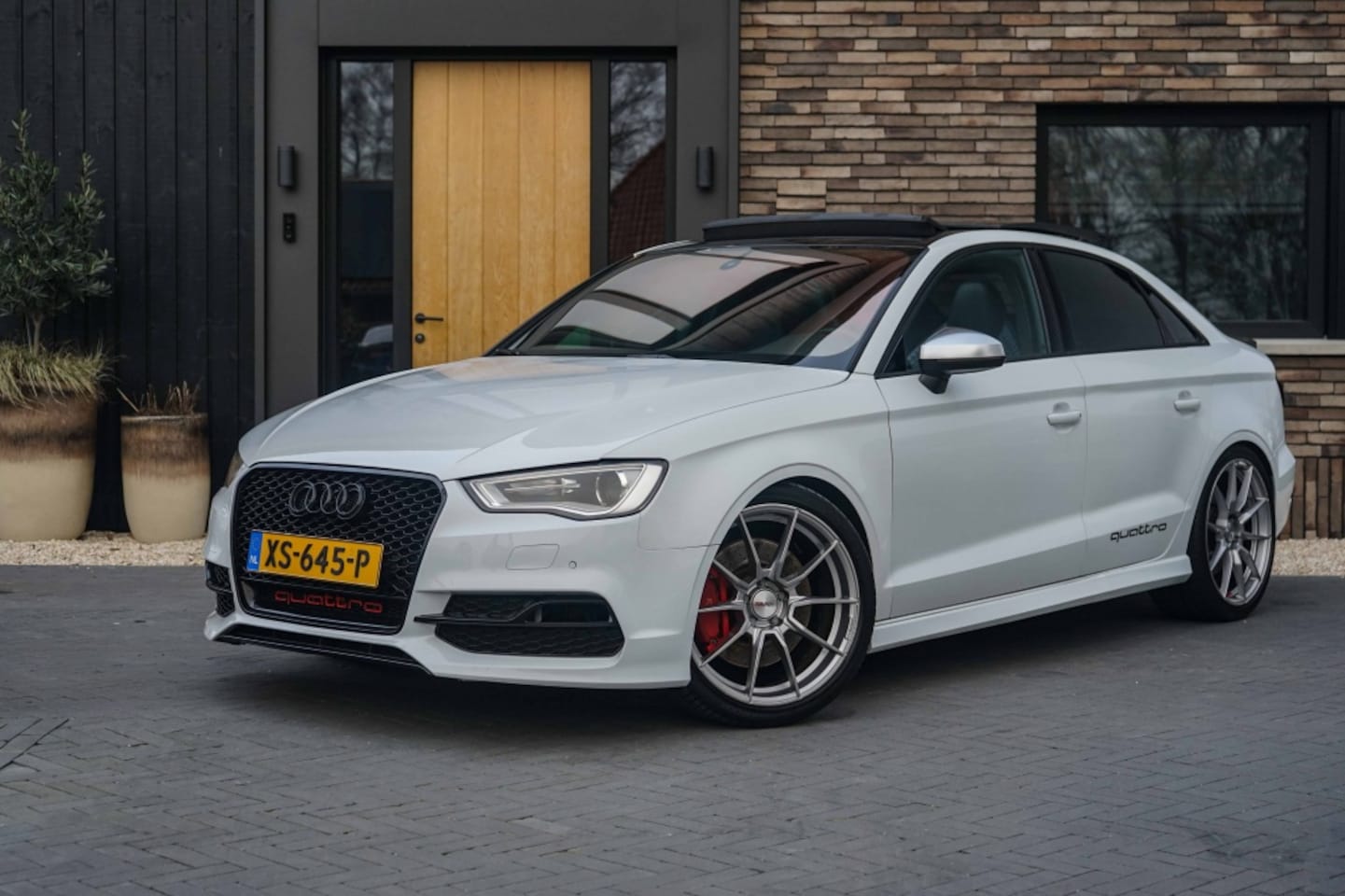 Audi A3 - 2.0 TFSI S3 quattro 2.0 TFSI S3 quattro - AutoWereld.nl