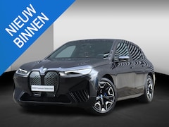 BMW iX - xDrive40 | High Executive | Sportpakket | Panodak Skylounge | Driving Assistant Prof. | So