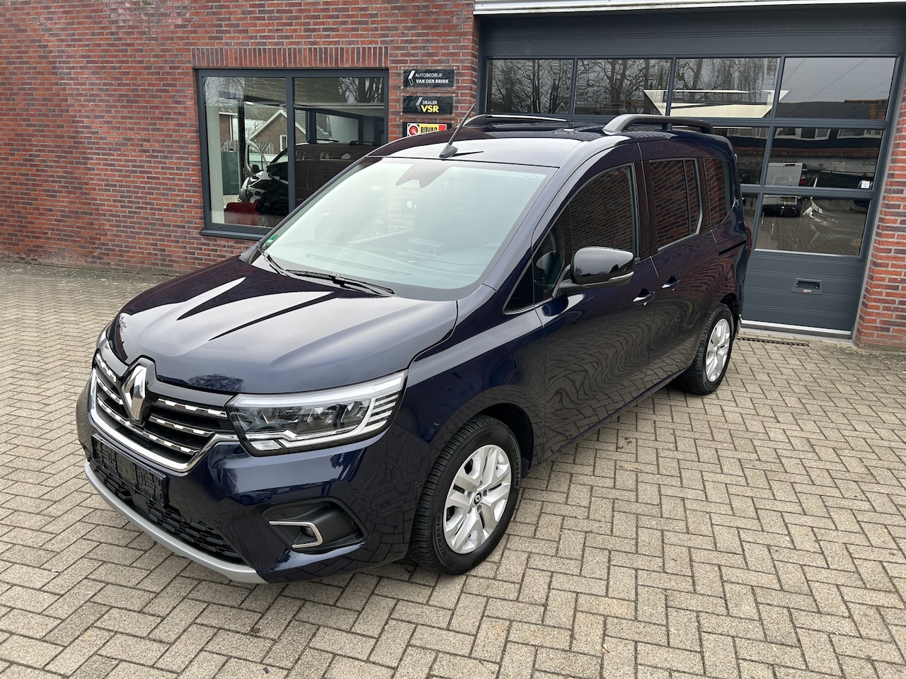 Renault Kangoo - 1.3 TCe Techno EDC/Adaptive cruise controle/ Trekhaak/zeer compleet - AutoWereld.nl