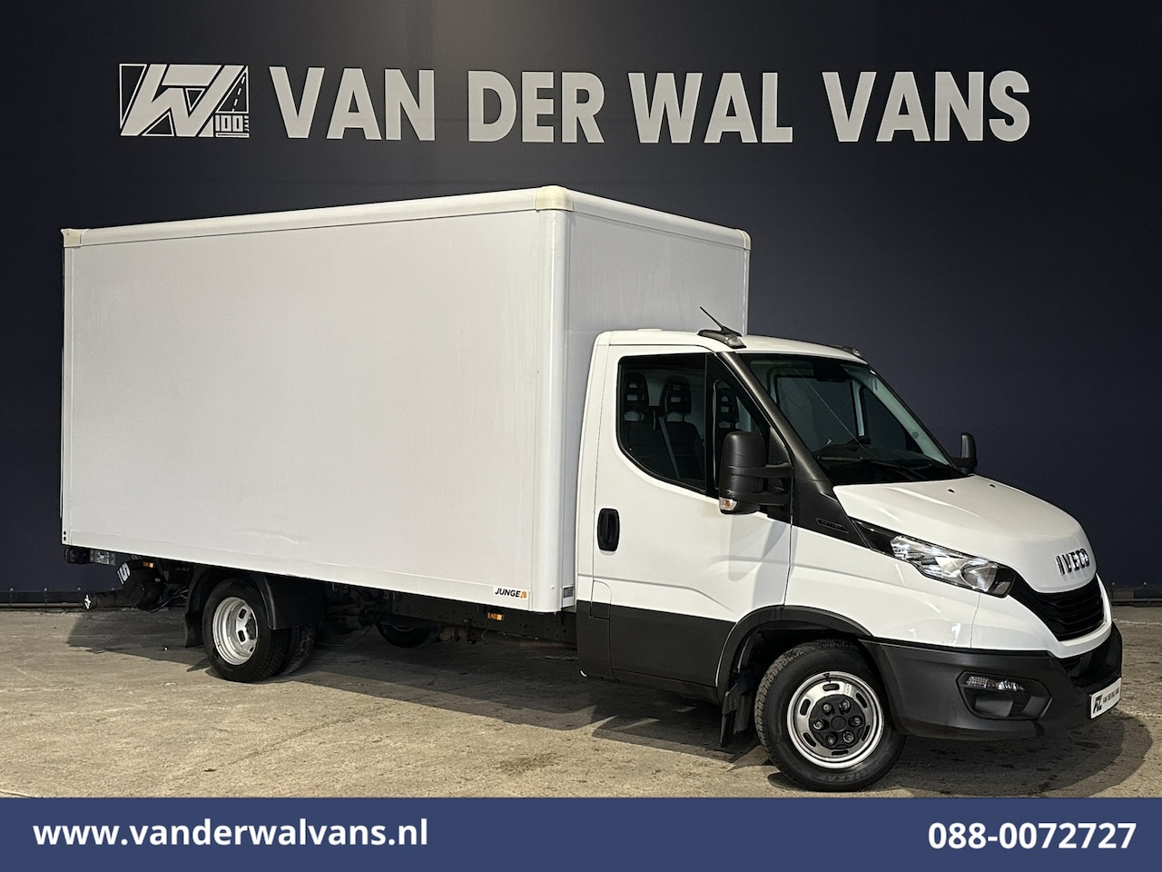 Iveco Daily - 35C16H 157pk Dubbel Lucht Bakwagen Laadklep Euro6 Airco | Bijrijdersbank - AutoWereld.nl