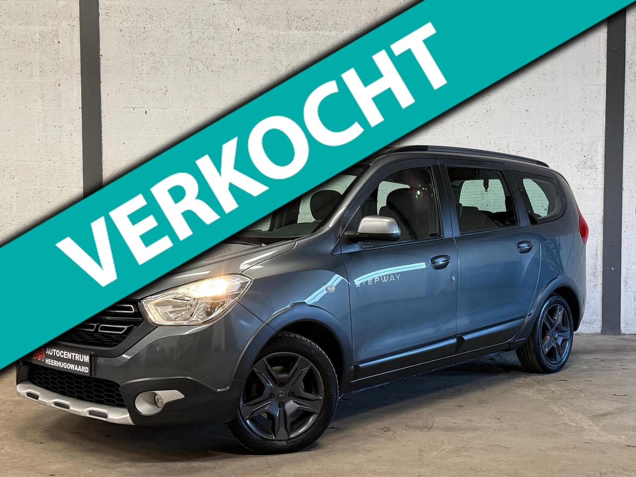 Dacia Lodgy - 1.2 TCe Stepway 7p. Navi|Cruise|Camera|Dealer Onderhouden !! - AutoWereld.nl