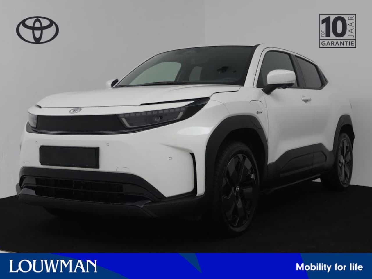 Toyota Urban Cruiser - Executive 61 kWh | NIEUW & SNEL LEVERBAAR | PRIJS INCLUSIEF ALLE ACTIES | - AutoWereld.nl