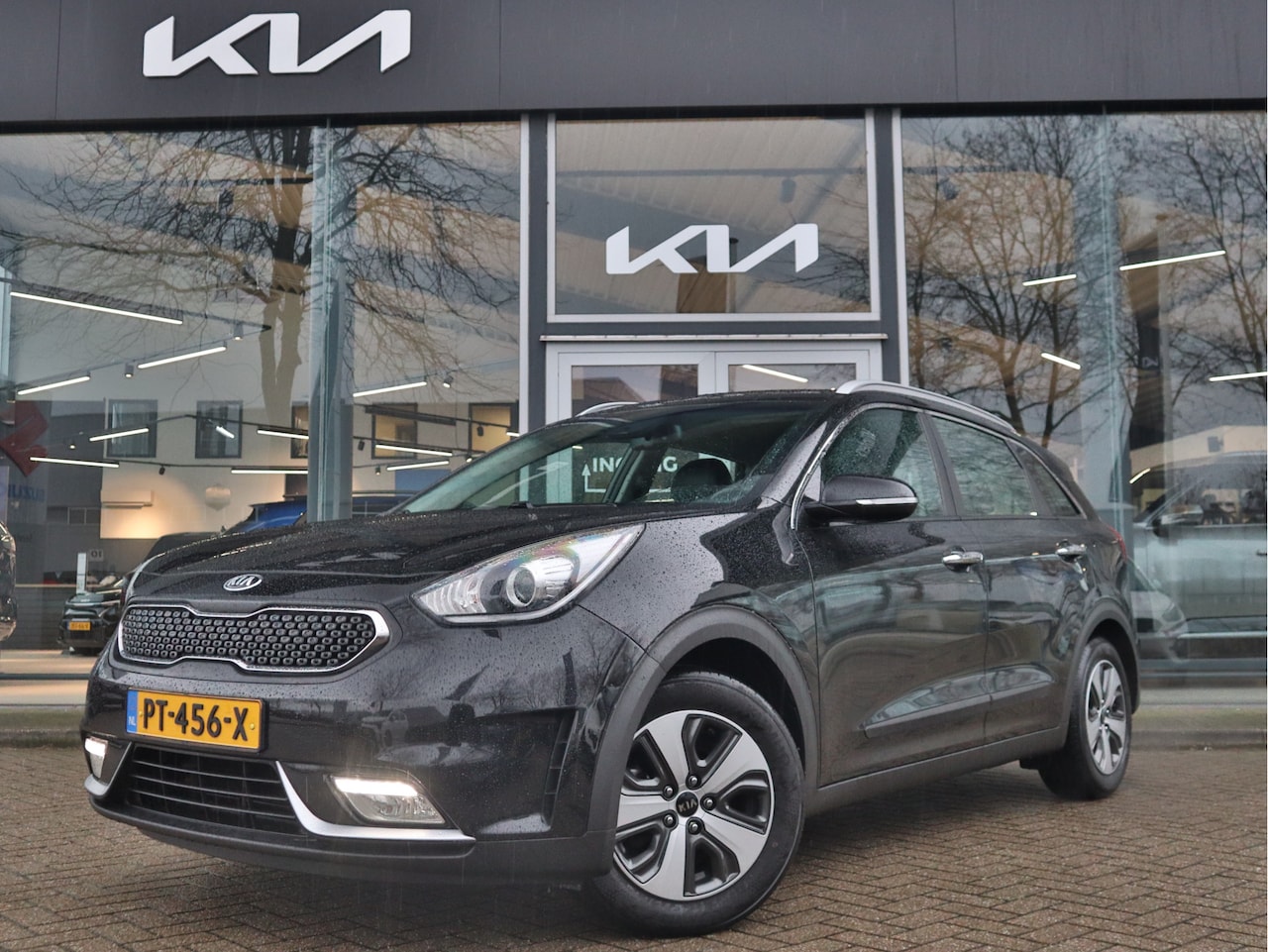 Kia Niro - 1.6 GDi Hybrid First Edition | Navigatie |  Camera | ECC-Airco | Cruise Control | Trekhaak - AutoWereld.nl