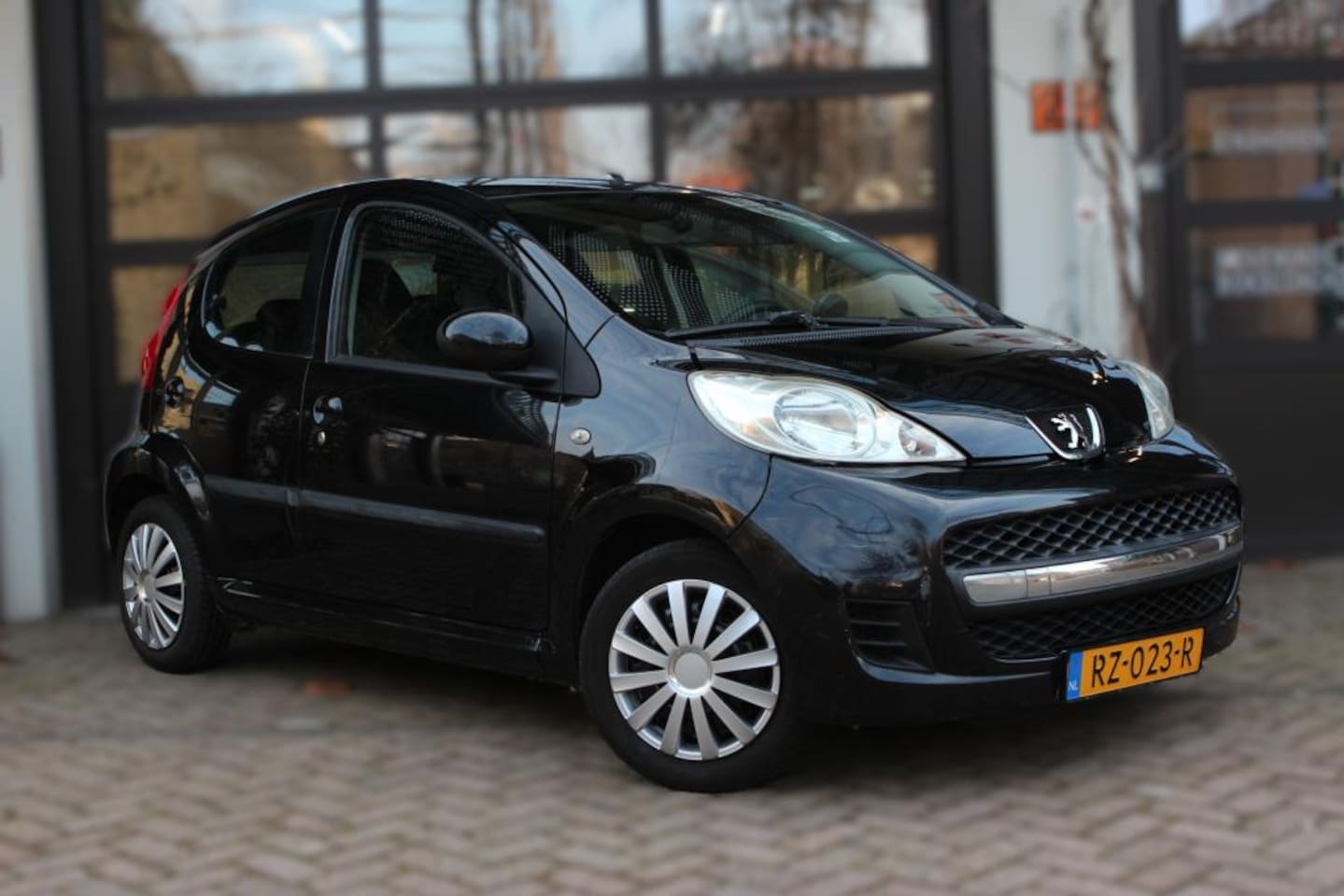 Peugeot 107 - 1.0-12V XR 1.0-12V XR - AutoWereld.nl