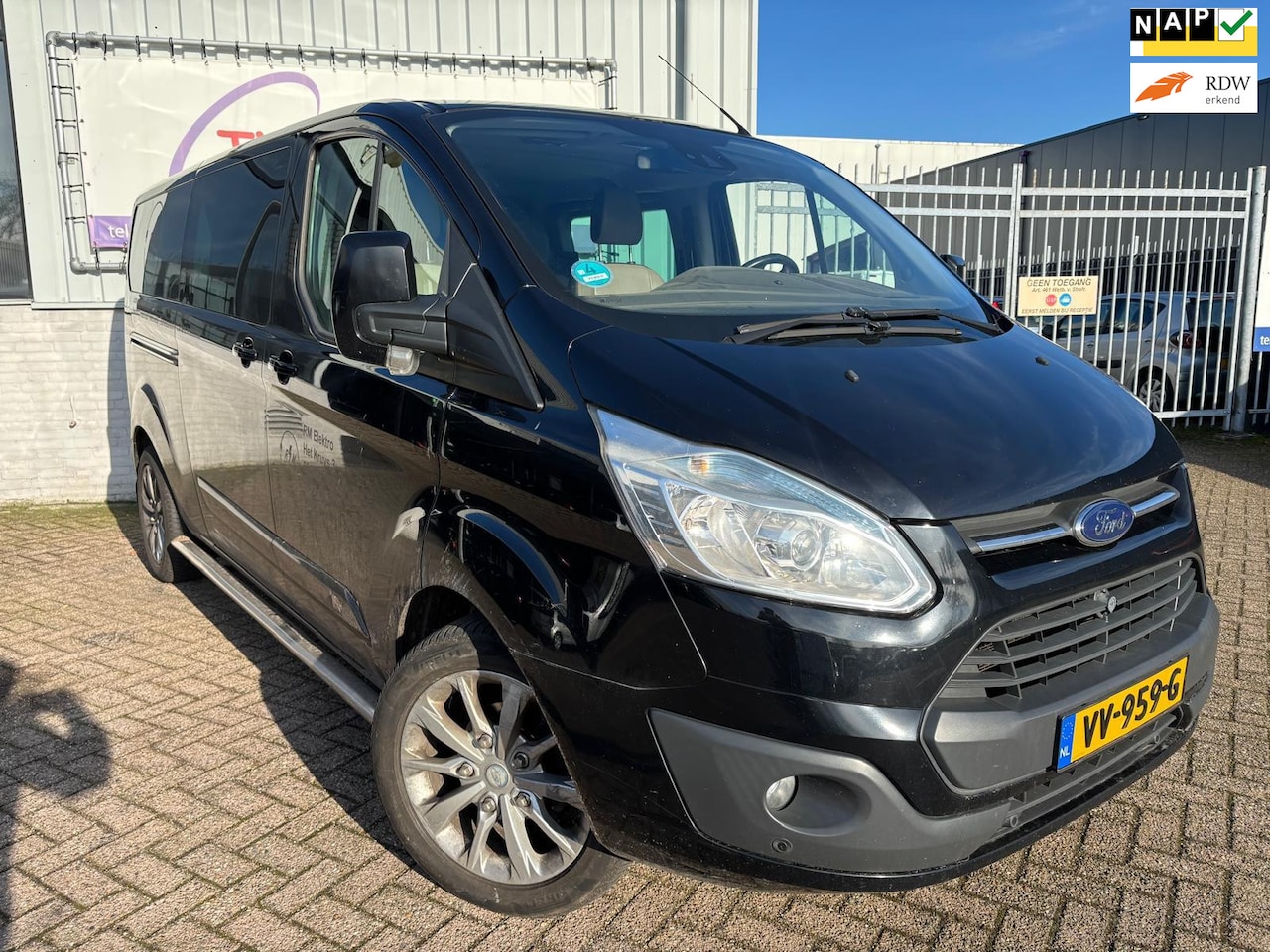 Ford Transit Custom - 290 2.2 TDCI L2H1 Anniversary Edition DC 290 2.2 TDCI L2H1 Anniversary Edition DC - AutoWereld.nl
