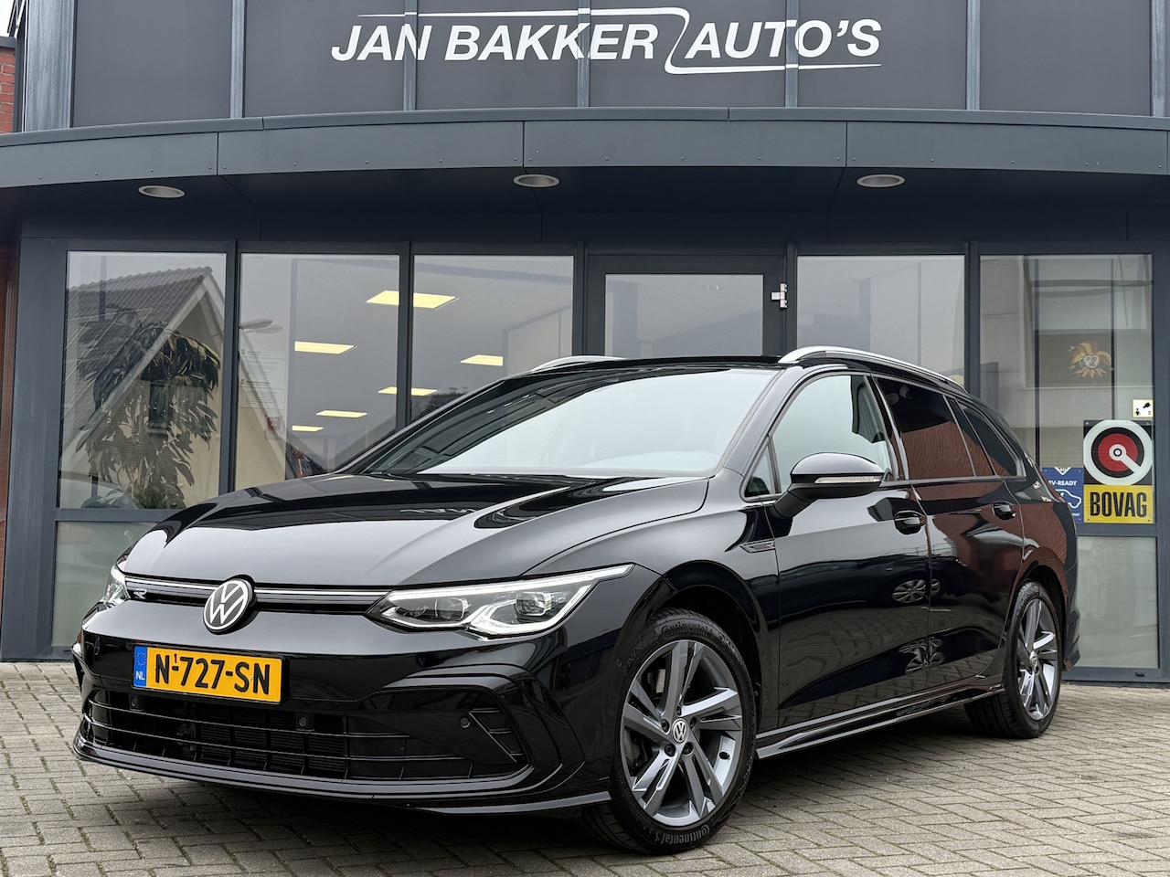 Volkswagen Golf - 1.5 eTSI R-Line Business+ ✅ Vitrual cockpit ✅ Carplay ✅ Stoel + stuurverwarming ✅ - AutoWereld.nl