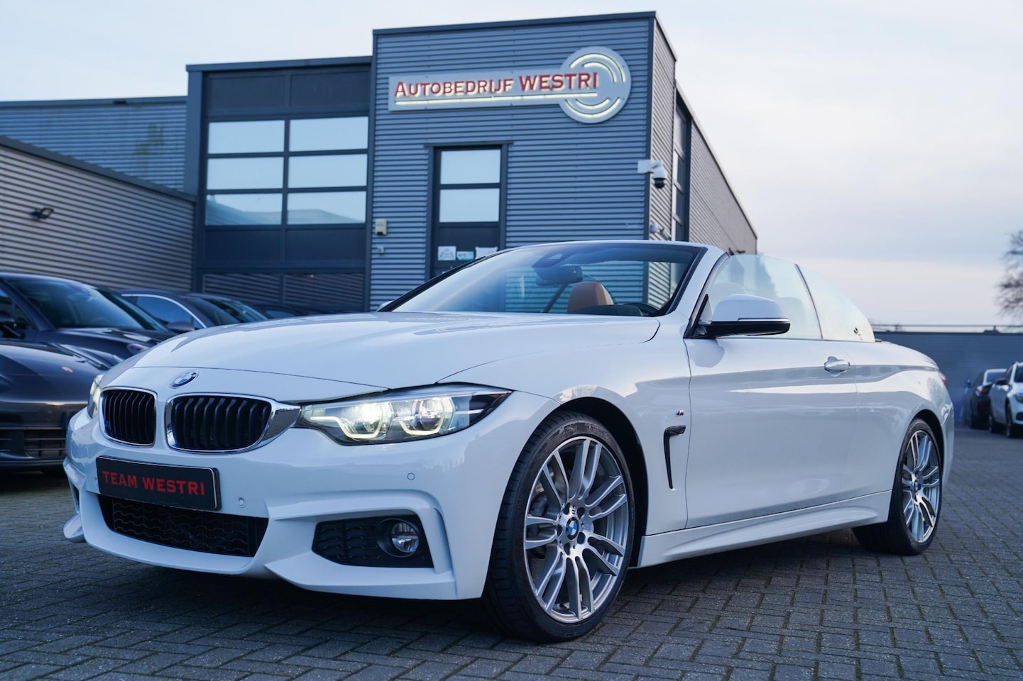 BMW 4-serie Cabrio - 440i High Executive | M-pakket | Cabrio | Nekverwarming | Harman/Kardon | Facelift iDrive - AutoWereld.nl